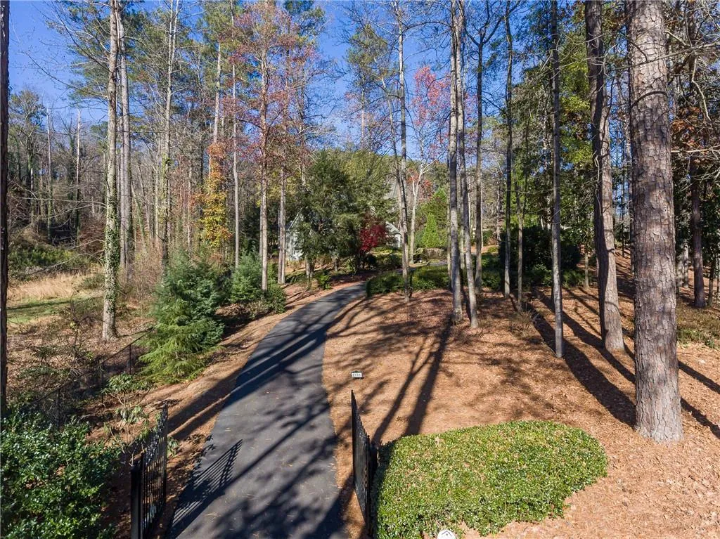 1155 Crest Valley Drive, Sandy Springs, Georgia 30327, 5 Bedrooms Bedrooms, ,5 BathroomsBathrooms,Residential,Sold,1155 Crest Valley Drive,6817509