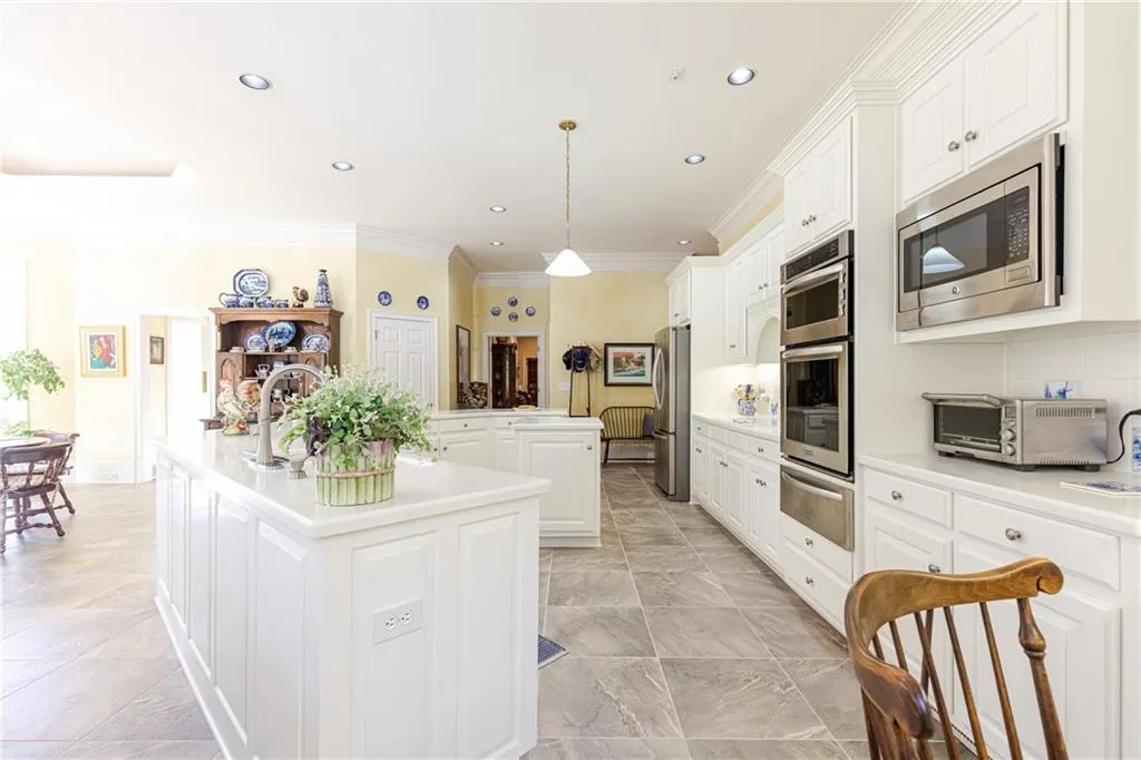 1155 Crest Valley Drive, Sandy Springs, Georgia 30327, 5 Bedrooms Bedrooms, ,5 BathroomsBathrooms,Residential,Sold,1155 Crest Valley Drive,6817509
