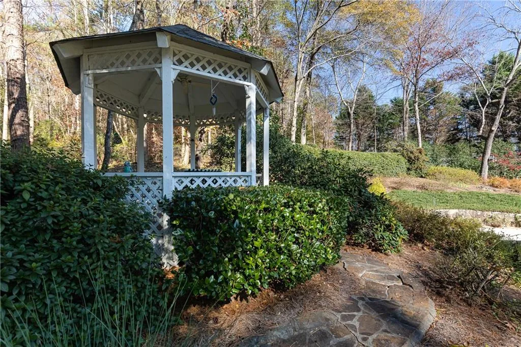 1155 Crest Valley Drive, Sandy Springs, Georgia 30327, 5 Bedrooms Bedrooms, ,5 BathroomsBathrooms,Residential,Sold,1155 Crest Valley Drive,6817509