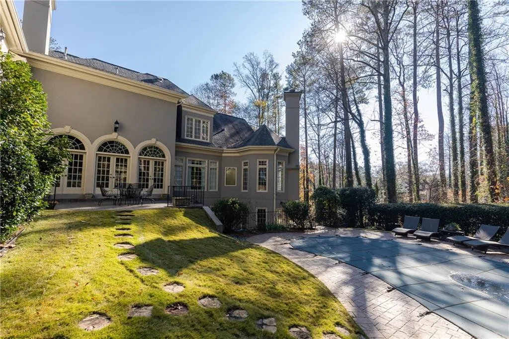 1155 Crest Valley Drive, Sandy Springs, Georgia 30327, 5 Bedrooms Bedrooms, ,5 BathroomsBathrooms,Residential,Sold,1155 Crest Valley Drive,6817509