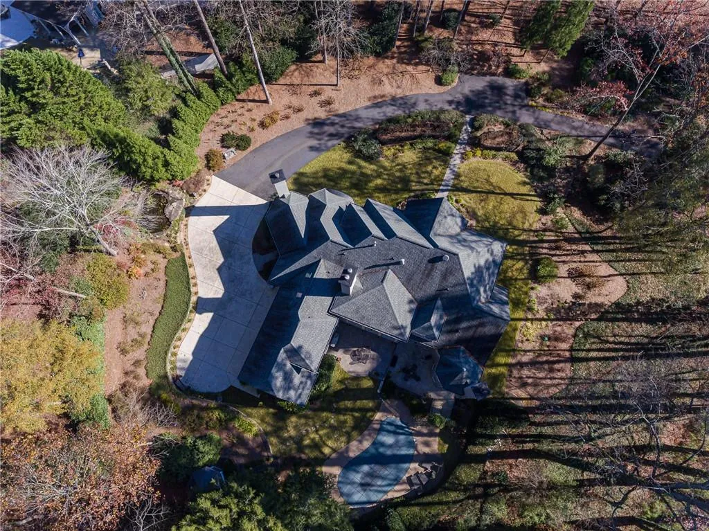 1155 Crest Valley Drive, Sandy Springs, Georgia 30327, 5 Bedrooms Bedrooms, ,5 BathroomsBathrooms,Residential,Sold,1155 Crest Valley Drive,6817509