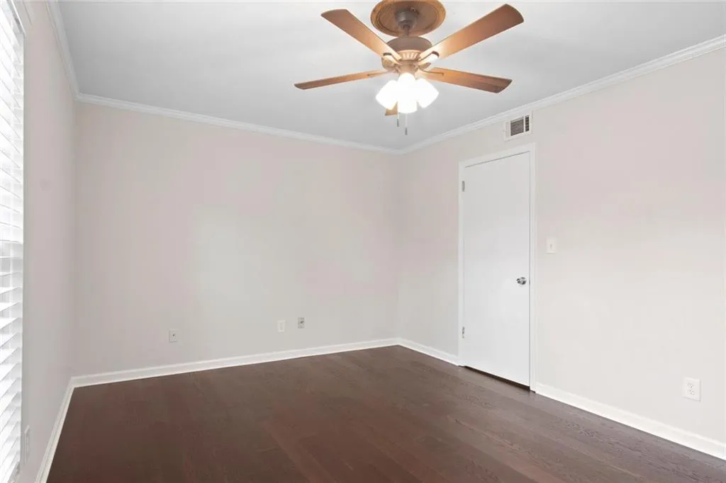 5574 Kingsport Drive, Atlanta, Georgia 30342, 2 Bedrooms Bedrooms, ,1 BathroomBathrooms,Residential,Sold,5574 Kingsport Drive,6807816