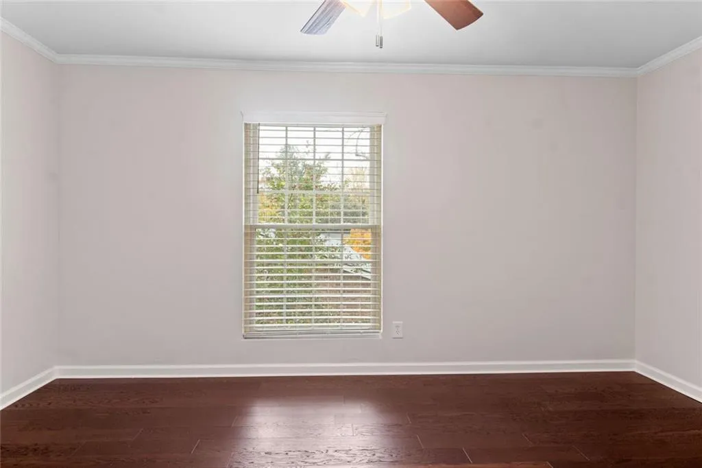 5574 Kingsport Drive, Atlanta, Georgia 30342, 2 Bedrooms Bedrooms, ,1 BathroomBathrooms,Residential,Sold,5574 Kingsport Drive,6807816