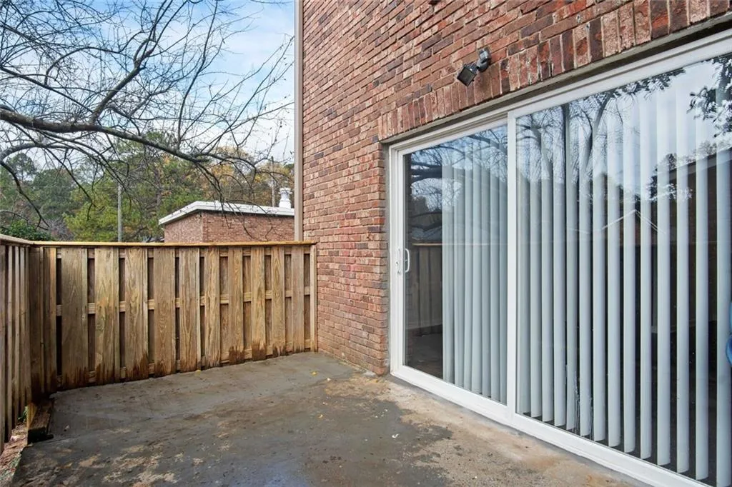 5574 Kingsport Drive, Atlanta, Georgia 30342, 2 Bedrooms Bedrooms, ,1 BathroomBathrooms,Residential,Sold,5574 Kingsport Drive,6807816