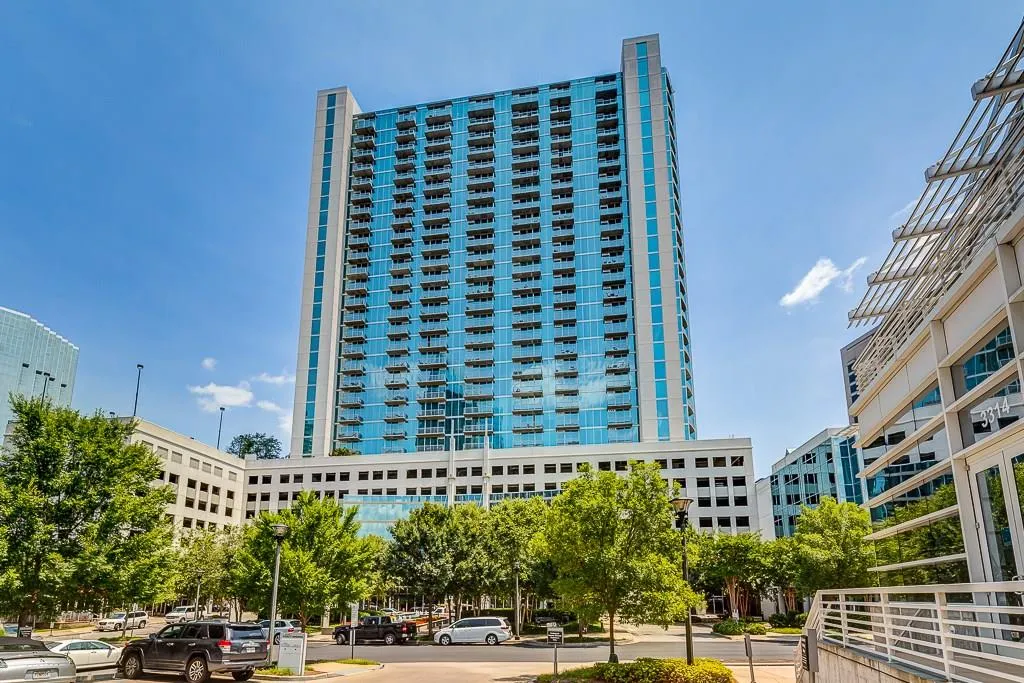 3324 Peachtree Road Ne Unit 1801, Atlanta, Georgia 30326, 2 Bedrooms Bedrooms, ,2 BathroomsBathrooms,Residential,Sold,3324 Peachtree Road Ne Unit 1801,5730681