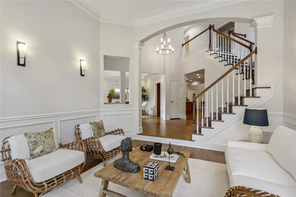 790 Spalding Heights Drive, Sandy Springs, Georgia 30350, 5 Bedrooms Bedrooms, ,4 BathroomsBathrooms,Residential,Sold,790 Spalding Heights Drive,7094193