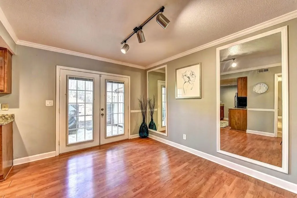 6900 Roswell Road Unit C3, Sandy Springs, Georgia 30328, 2 Bedrooms Bedrooms, ,2 BathroomsBathrooms,Residential,Sold,6900 Roswell Road Unit C3,6623550
