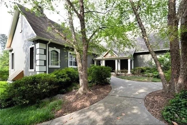 6900 Roswell Road Unit C3, Sandy Springs, Georgia 30328, 2 Bedrooms Bedrooms, ,2 BathroomsBathrooms,Residential,Sold,6900 Roswell Road Unit C3,6623550