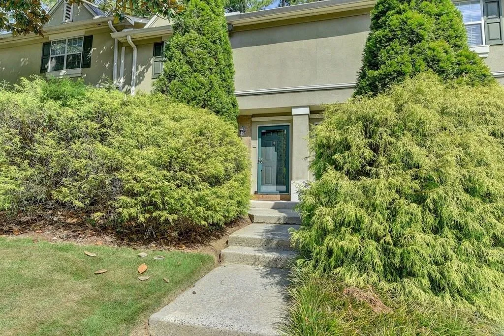 6900 Roswell Road Unit C3, Sandy Springs, Georgia 30328, 2 Bedrooms Bedrooms, ,2 BathroomsBathrooms,Residential,Sold,6900 Roswell Road Unit C3,6623550
