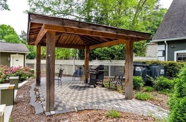 6900 Roswell Road Unit C3, Sandy Springs, Georgia 30328, 2 Bedrooms Bedrooms, ,2 BathroomsBathrooms,Residential,Sold,6900 Roswell Road Unit C3,6623550