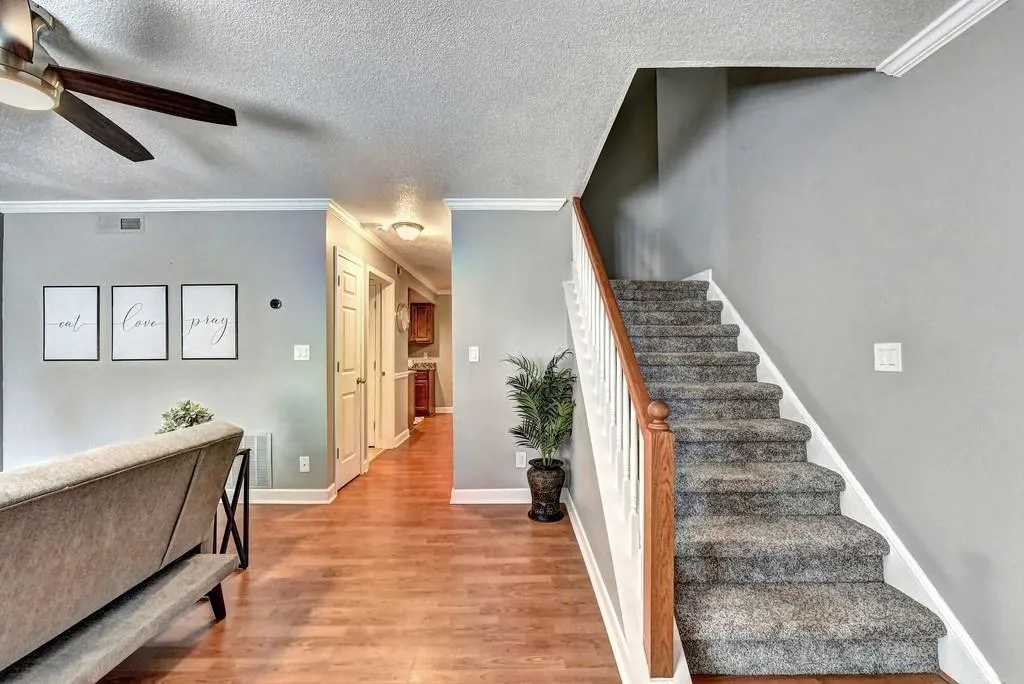 6900 Roswell Road Unit C3, Sandy Springs, Georgia 30328, 2 Bedrooms Bedrooms, ,2 BathroomsBathrooms,Residential,Sold,6900 Roswell Road Unit C3,6623550