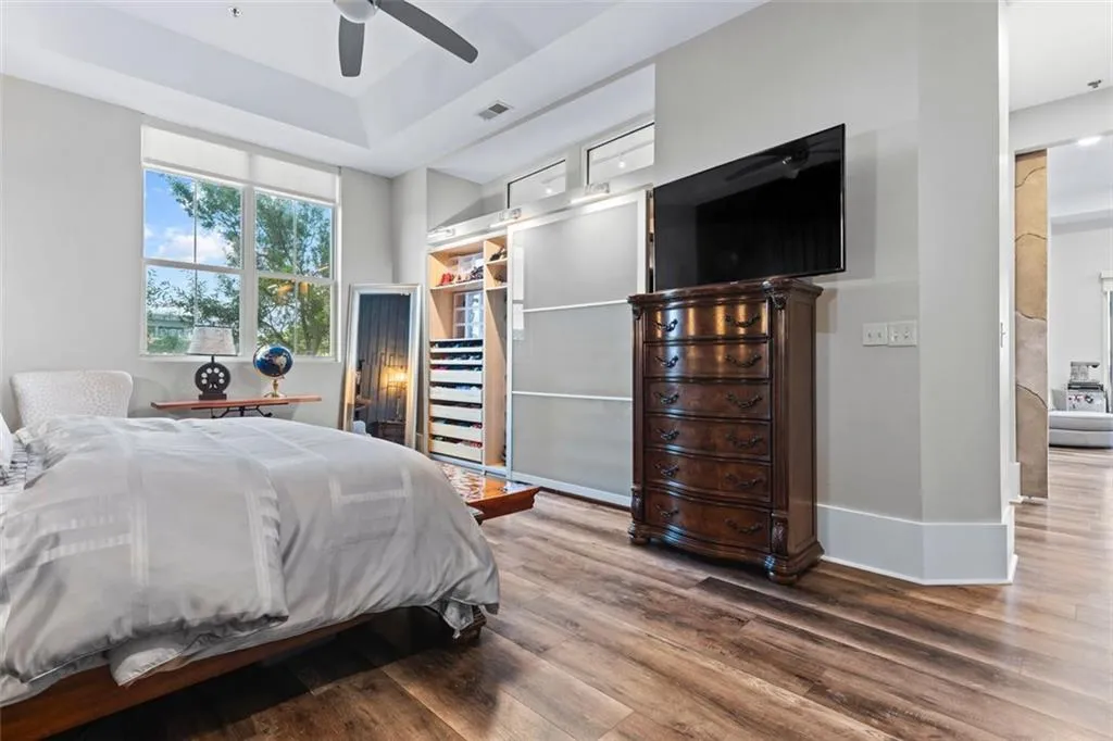 2881 Peachtree Road Ne Unit 605, Atlanta, Georgia 30305, 2 Bedrooms Bedrooms, ,2 BathroomsBathrooms,Residential,For Sale,2881 Peachtree Road Ne Unit 605,7624314