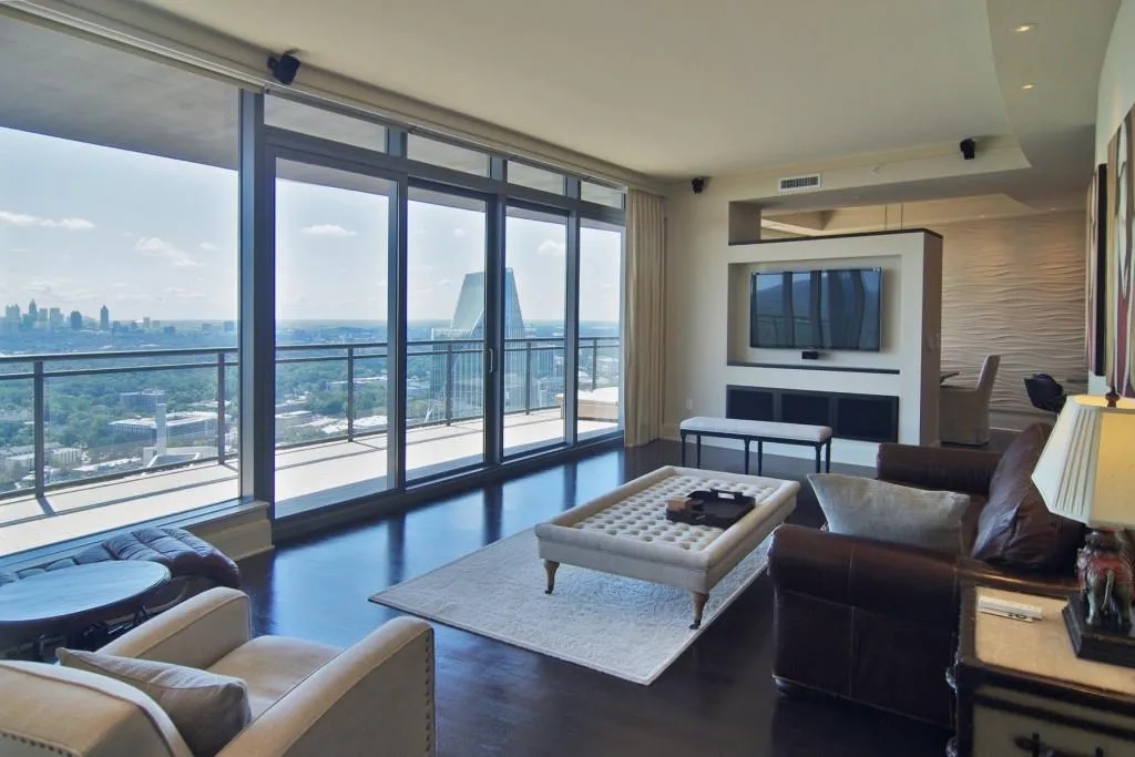 3344 Peachtree Road Ne Unit 3505, Atlanta, Georgia 30326, 2 Bedrooms Bedrooms, ,2 BathroomsBathrooms,Residential,Sold,3344 Peachtree Road Ne Unit 3505,5602008