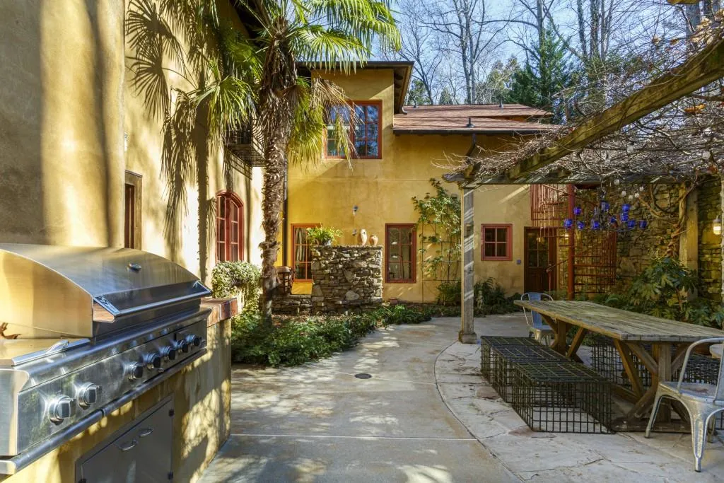 1605 Brandon Hall Drive, Atlanta, Georgia 30350, 4 Bedrooms Bedrooms, ,4 BathroomsBathrooms,Residential,Sold,1605 Brandon Hall Drive,7510295