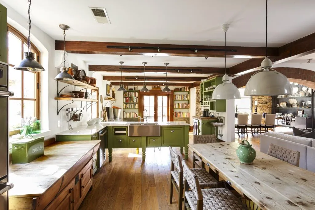 1605 Brandon Hall Drive, Atlanta, Georgia 30350, 4 Bedrooms Bedrooms, ,4 BathroomsBathrooms,Residential,Sold,1605 Brandon Hall Drive,7510295