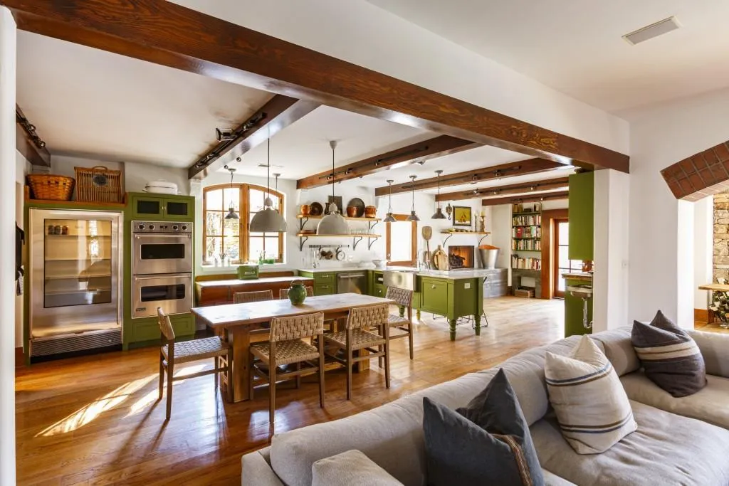 1605 Brandon Hall Drive, Atlanta, Georgia 30350, 4 Bedrooms Bedrooms, ,4 BathroomsBathrooms,Residential,Sold,1605 Brandon Hall Drive,7510295