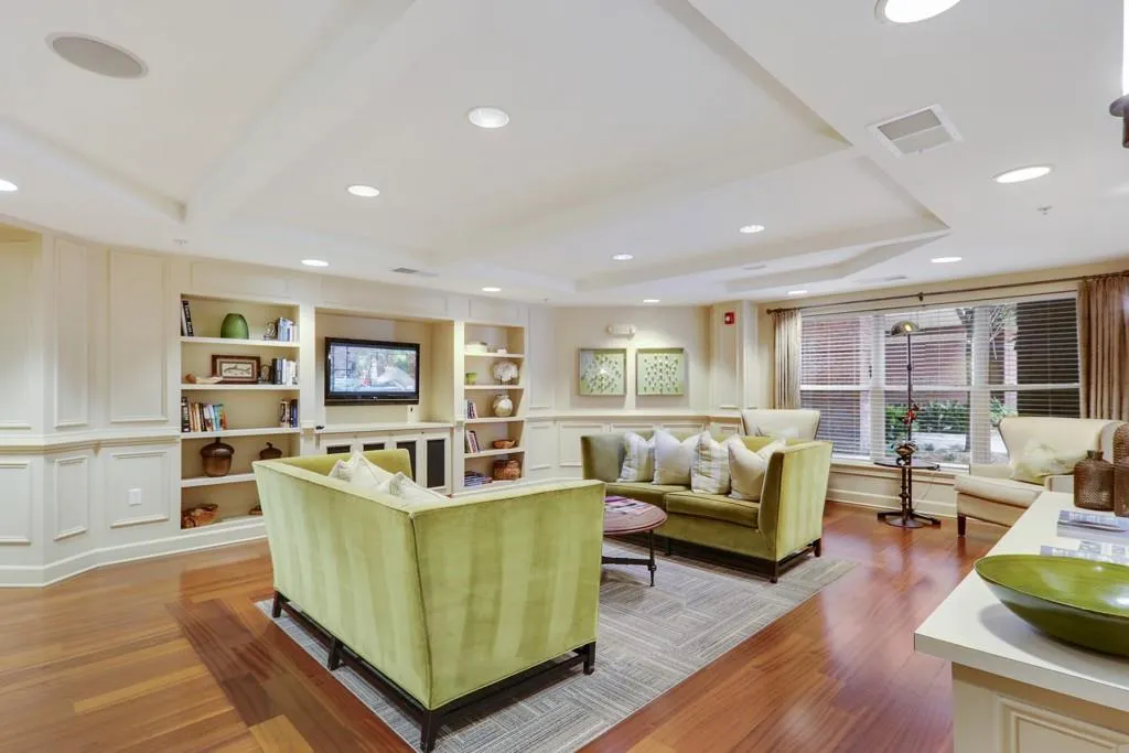 200 River Vista Drive Unit 404, Atlanta, Georgia 30339, 1 Bedroom Bedrooms, ,1 BathroomBathrooms,Residential,Sold,200 River Vista Drive Unit 404,6849876