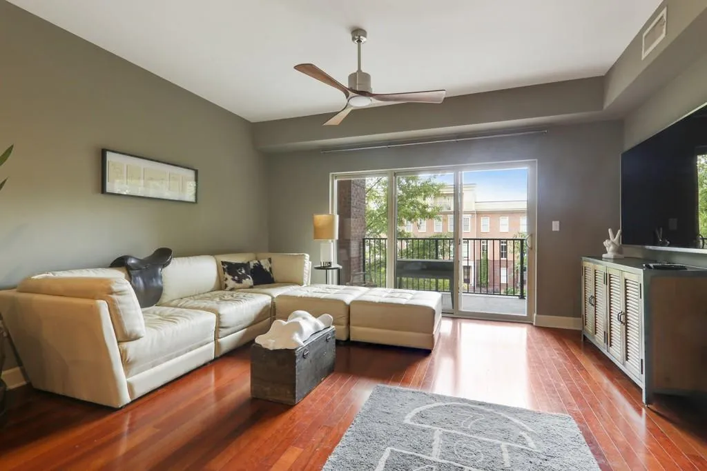 200 River Vista Drive Unit 404, Atlanta, Georgia 30339, 1 Bedroom Bedrooms, ,1 BathroomBathrooms,Residential,Sold,200 River Vista Drive Unit 404,6849876