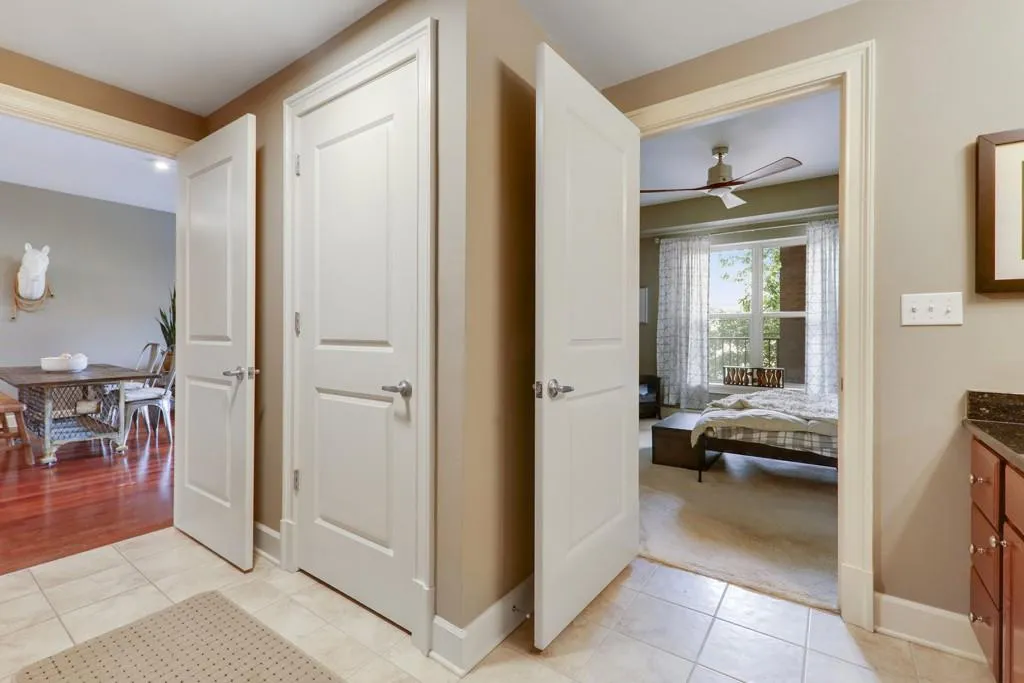 200 River Vista Drive Unit 404, Atlanta, Georgia 30339, 1 Bedroom Bedrooms, ,1 BathroomBathrooms,Residential,Sold,200 River Vista Drive Unit 404,6849876