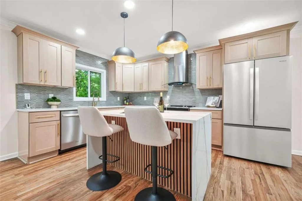 5975 Brookgreen Rd, Sandy Springs, Georgia 30328, 3 Bedrooms Bedrooms, ,2 BathroomsBathrooms,Residential,For Sale,5975 Brookgreen Rd,7622067