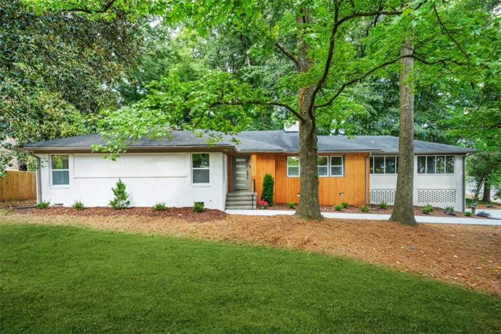 5975 Brookgreen Rd, Sandy Springs, Georgia 30328, 3 Bedrooms Bedrooms, ,2 BathroomsBathrooms,Residential,For Sale,5975 Brookgreen Rd,7622067