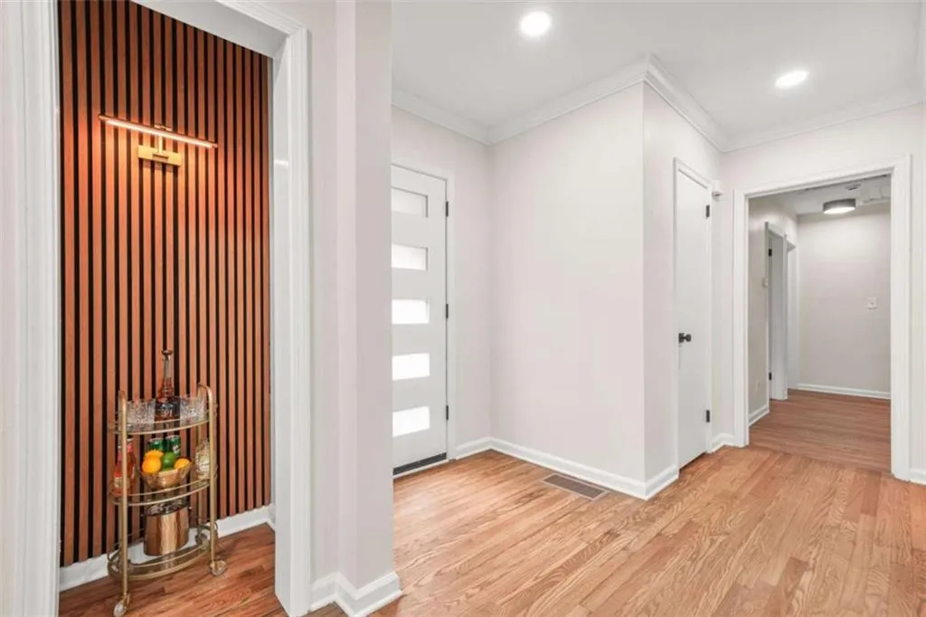 5975 Brookgreen Rd, Sandy Springs, Georgia 30328, 3 Bedrooms Bedrooms, ,2 BathroomsBathrooms,Residential,For Sale,5975 Brookgreen Rd,7622067