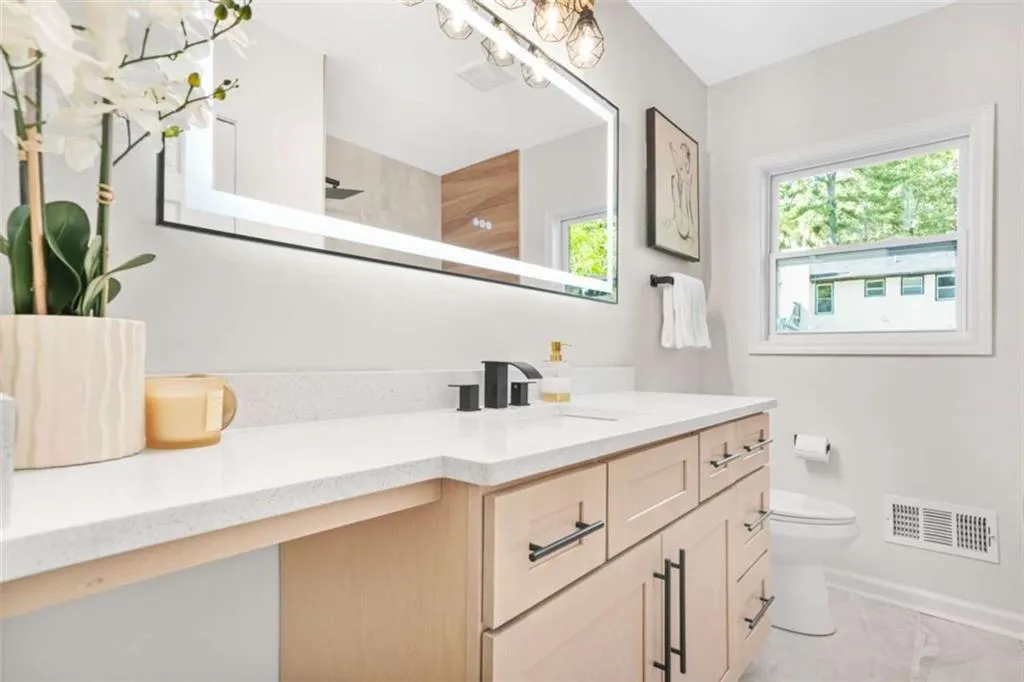 5975 Brookgreen Rd, Sandy Springs, Georgia 30328, 3 Bedrooms Bedrooms, ,2 BathroomsBathrooms,Residential,For Sale,5975 Brookgreen Rd,7622067