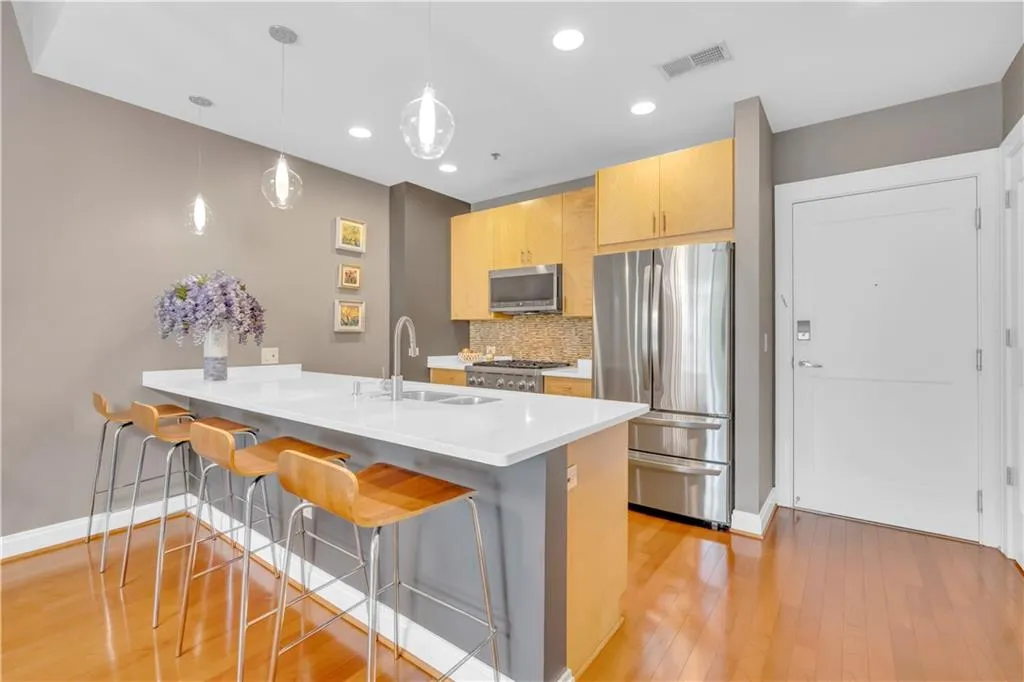 905 Juniper Street Ne Unit 410, Atlanta, Georgia 30309, 2 Bedrooms Bedrooms, ,2 BathroomsBathrooms,Residential,For Sale,905 Juniper Street Ne Unit 410,7634328
