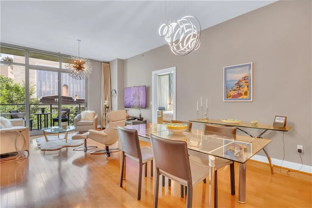 905 Juniper Street Ne Unit 410, Atlanta, Georgia 30309, 2 Bedrooms Bedrooms, ,2 BathroomsBathrooms,Residential,For Sale,905 Juniper Street Ne Unit 410,7634328