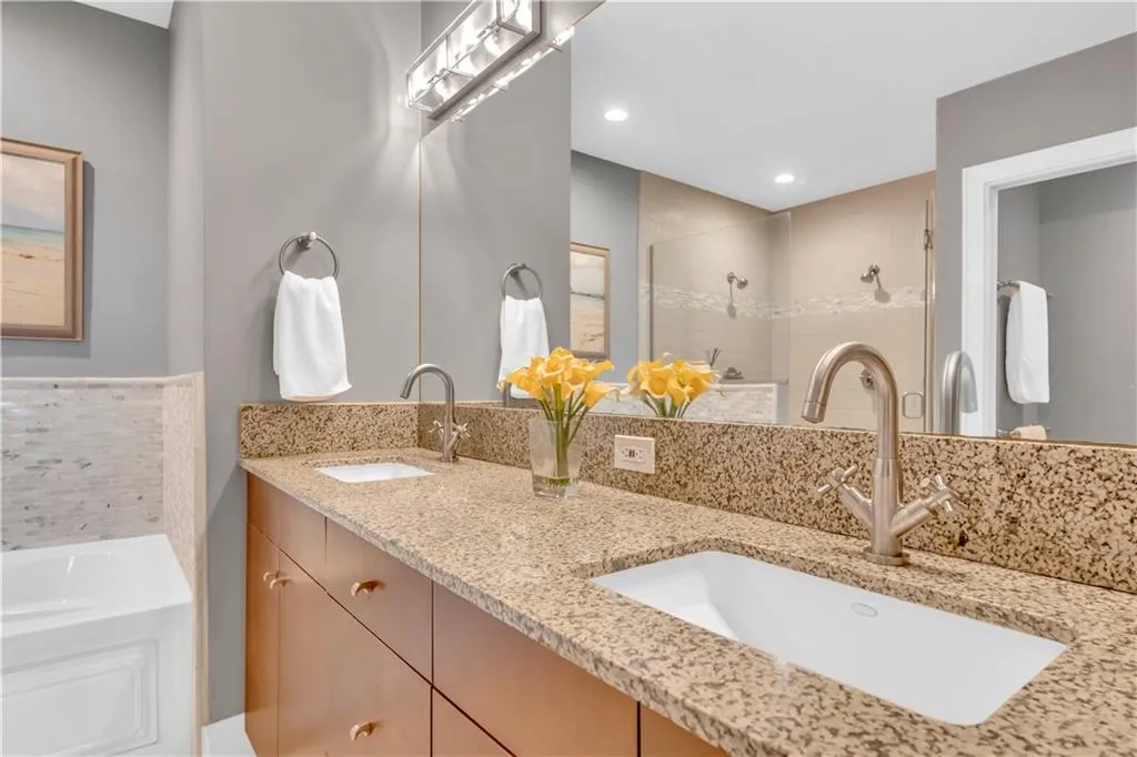 905 Juniper Street Ne Unit 410, Atlanta, Georgia 30309, 2 Bedrooms Bedrooms, ,2 BathroomsBathrooms,Residential,For Sale,905 Juniper Street Ne Unit 410,7634328