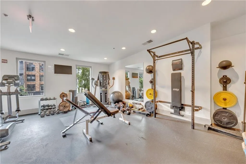 905 Juniper Street Ne Unit 410, Atlanta, Georgia 30309, 2 Bedrooms Bedrooms, ,2 BathroomsBathrooms,Residential,For Sale,905 Juniper Street Ne Unit 410,7634328