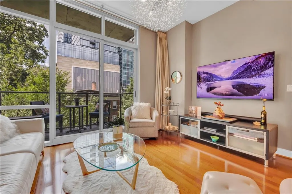 905 Juniper Street Ne Unit 410, Atlanta, Georgia 30309, 2 Bedrooms Bedrooms, ,2 BathroomsBathrooms,Residential,For Sale,905 Juniper Street Ne Unit 410,7634328