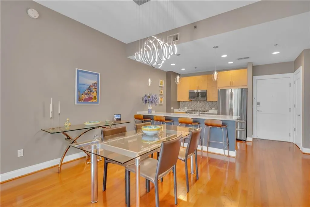 905 Juniper Street Ne Unit 410, Atlanta, Georgia 30309, 2 Bedrooms Bedrooms, ,2 BathroomsBathrooms,Residential,For Sale,905 Juniper Street Ne Unit 410,7634328