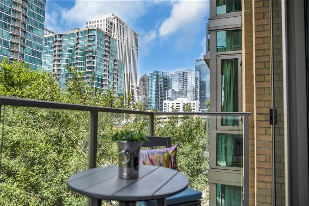 905 Juniper Street Ne Unit 410, Atlanta, Georgia 30309, 2 Bedrooms Bedrooms, ,2 BathroomsBathrooms,Residential,For Sale,905 Juniper Street Ne Unit 410,7634328
