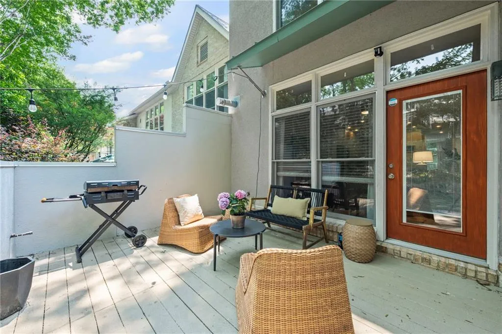 1308 Ne Fernwood Circle Ne, Atlanta, Georgia 30319, 2 Bedrooms Bedrooms, ,2 BathroomsBathrooms,Residential,For Sale,1308 Ne Fernwood Circle Ne,7587010
