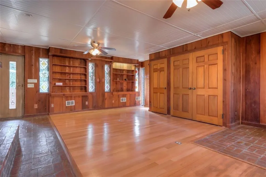 365 Forest Valley Court, Atlanta, Georgia 30342, 4 Bedrooms Bedrooms, ,2 BathroomsBathrooms,Residential,Sold,365 Forest Valley Court,6830220