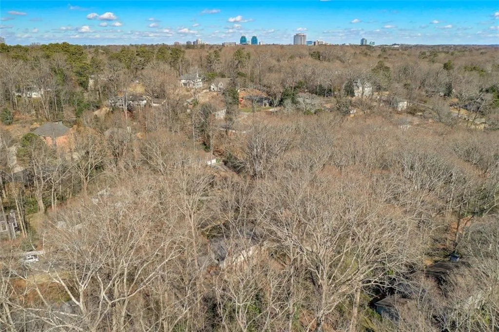 365 Forest Valley Court, Atlanta, Georgia 30342, 4 Bedrooms Bedrooms, ,2 BathroomsBathrooms,Residential,Sold,365 Forest Valley Court,6830220