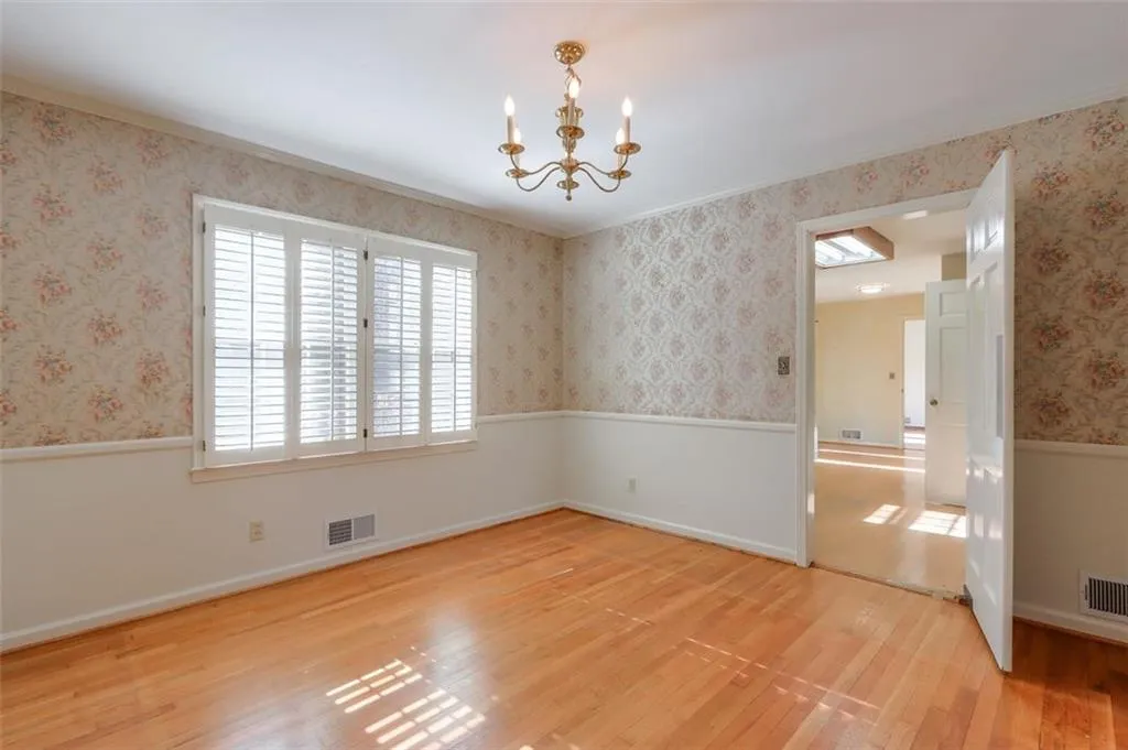 365 Forest Valley Court, Atlanta, Georgia 30342, 4 Bedrooms Bedrooms, ,2 BathroomsBathrooms,Residential,Sold,365 Forest Valley Court,6830220