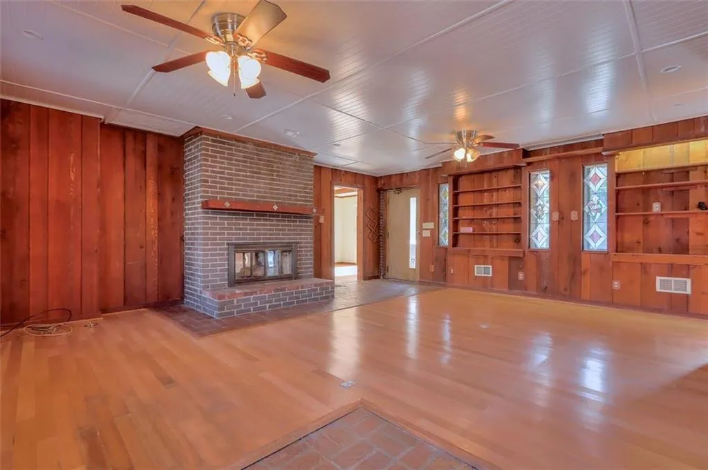 365 Forest Valley Court, Atlanta, Georgia 30342, 4 Bedrooms Bedrooms, ,2 BathroomsBathrooms,Residential,Sold,365 Forest Valley Court,6830220