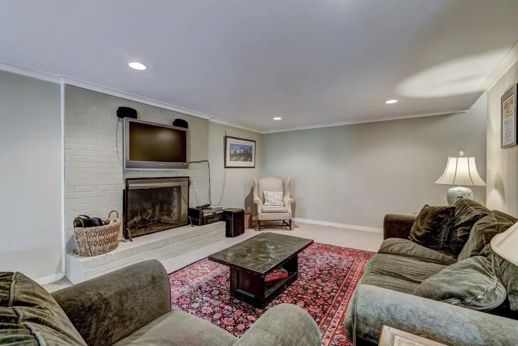 4885 Westfalia Court, Atlanta, Georgia 30342, 4 Bedrooms Bedrooms, ,3 BathroomsBathrooms,Residential,Sold,4885 Westfalia Court,5998008