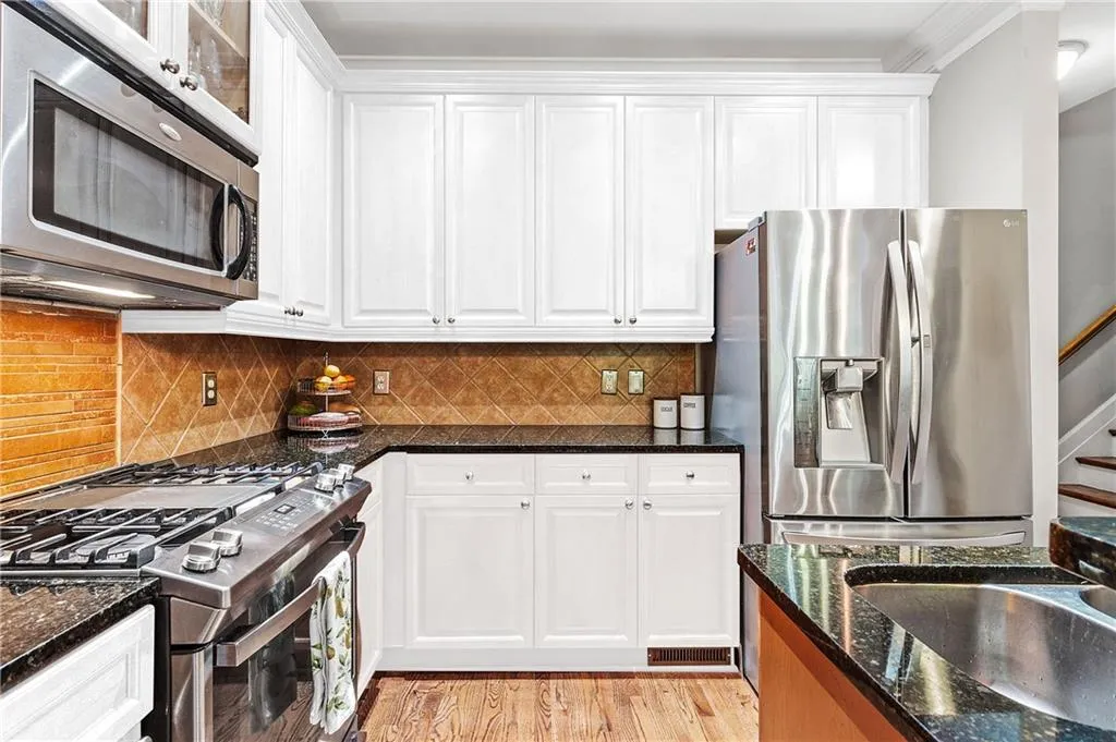 29 High Top Road, Atlanta, Georgia 30328, 3 Bedrooms Bedrooms, ,3 BathroomsBathrooms,Residential,Sold,29 High Top Road,7244955