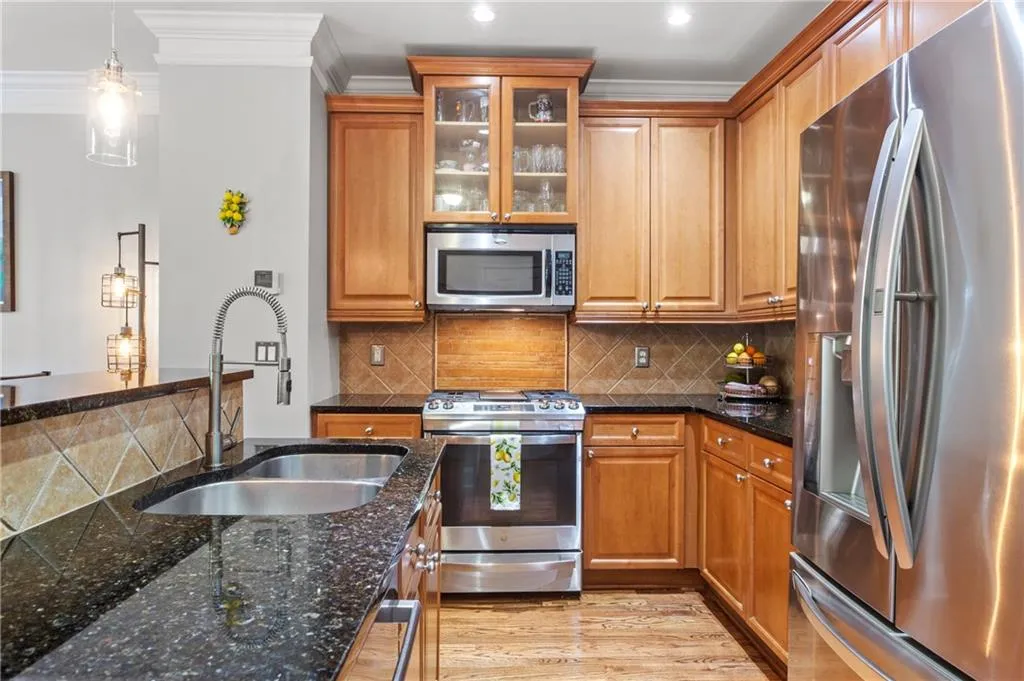 29 High Top Road, Atlanta, Georgia 30328, 3 Bedrooms Bedrooms, ,3 BathroomsBathrooms,Residential,Sold,29 High Top Road,7244955