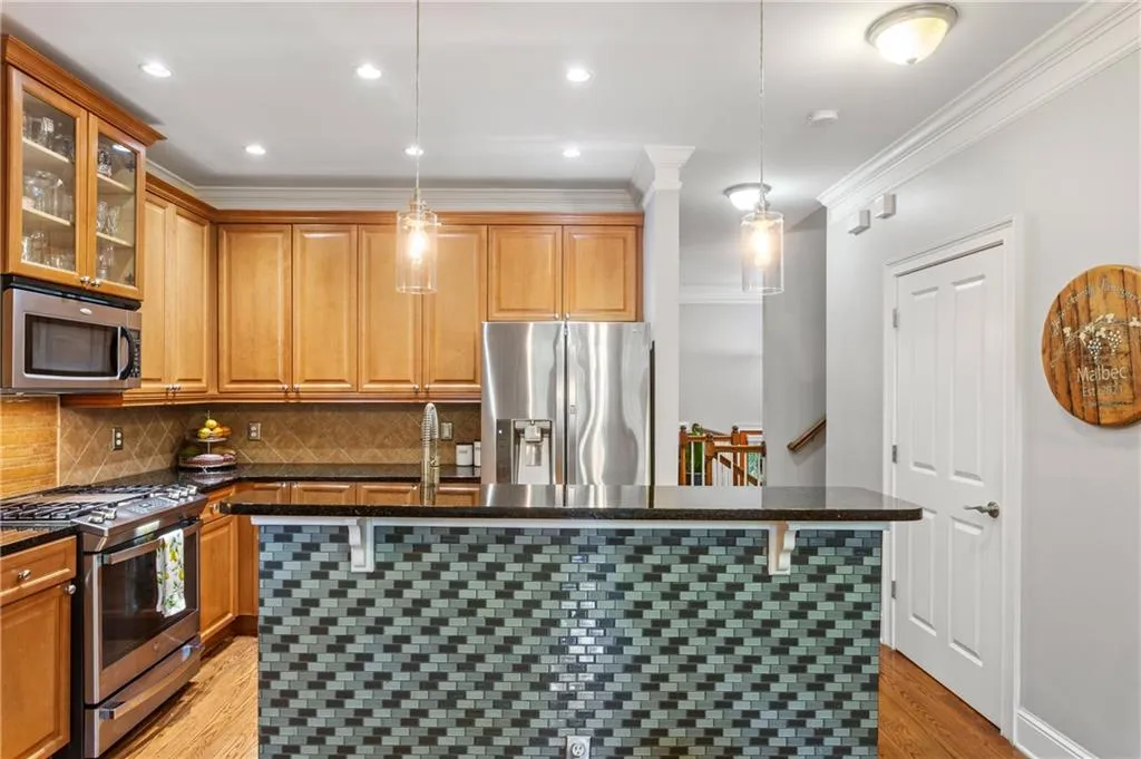 29 High Top Road, Atlanta, Georgia 30328, 3 Bedrooms Bedrooms, ,3 BathroomsBathrooms,Residential,Sold,29 High Top Road,7244955