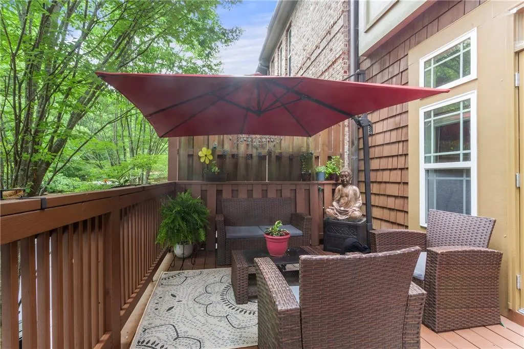 29 High Top Road, Atlanta, Georgia 30328, 3 Bedrooms Bedrooms, ,3 BathroomsBathrooms,Residential,Sold,29 High Top Road,7244955