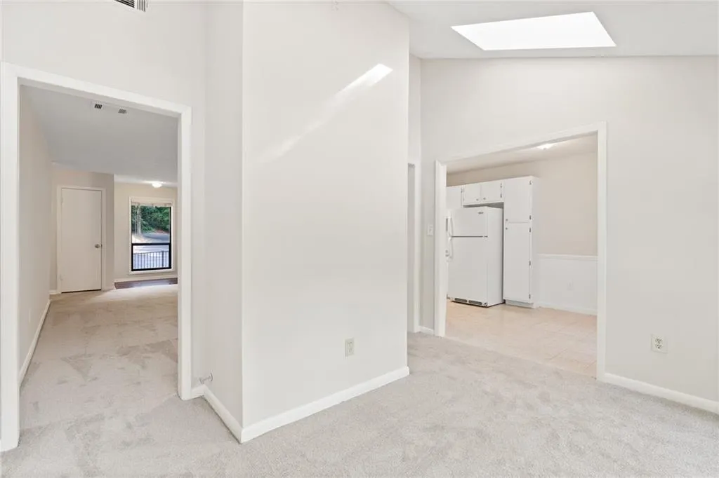 8740 Roswell Road Unit 3d, Sandy Springs, Georgia 30350, 3 Bedrooms Bedrooms, ,2 BathroomsBathrooms,Residential,Sold,8740 Roswell Road Unit 3d,6893851