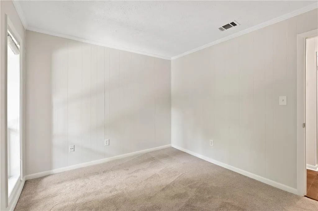 8740 Roswell Road Unit 3d, Sandy Springs, Georgia 30350, 3 Bedrooms Bedrooms, ,2 BathroomsBathrooms,Residential,Sold,8740 Roswell Road Unit 3d,6893851
