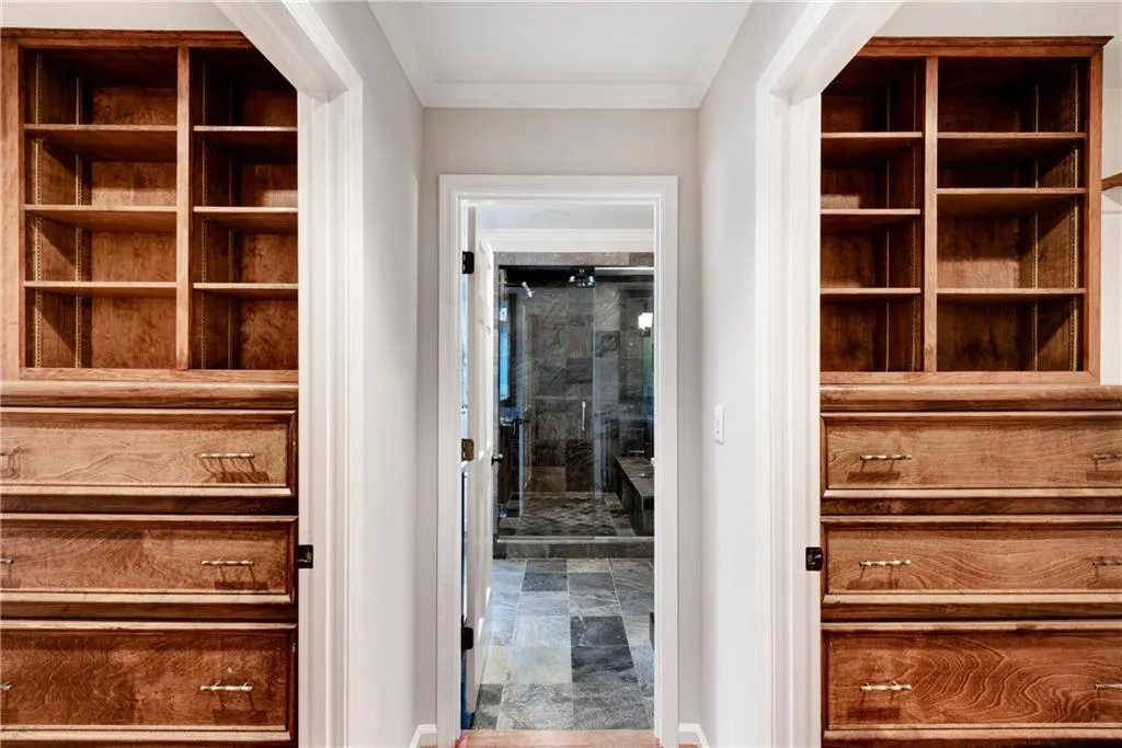 9615 Huntcliff Trace, Sandy Springs, Georgia 30350, 6 Bedrooms Bedrooms, ,5 BathroomsBathrooms,Residential,Sold,9615 Huntcliff Trace,6863764