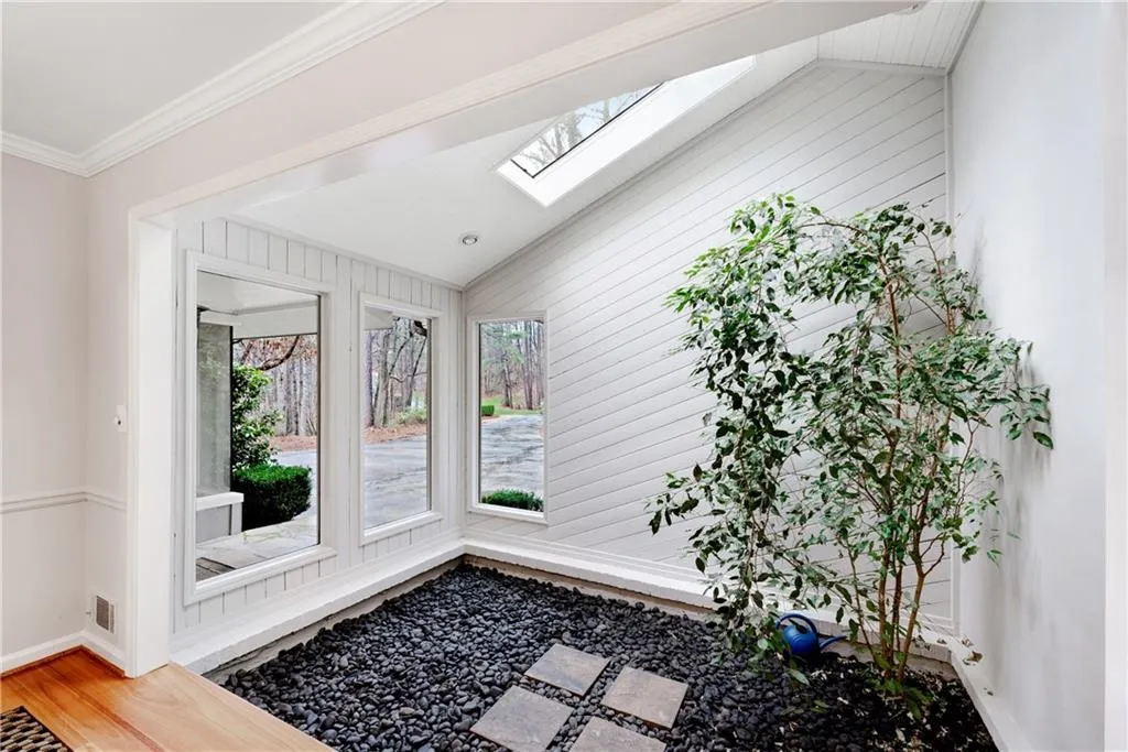 9615 Huntcliff Trace, Sandy Springs, Georgia 30350, 6 Bedrooms Bedrooms, ,5 BathroomsBathrooms,Residential,Sold,9615 Huntcliff Trace,6863764