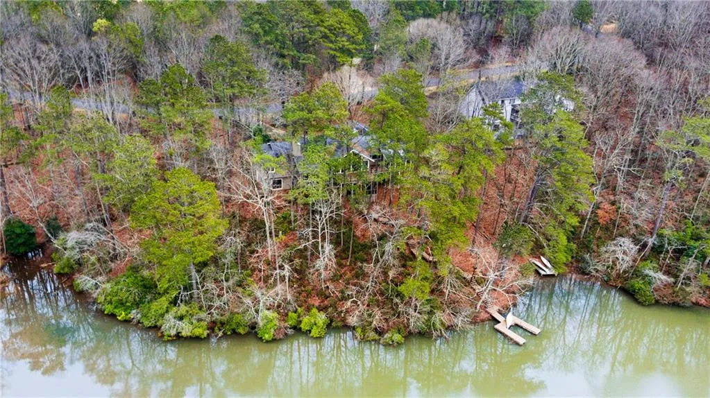 9615 Huntcliff Trace, Sandy Springs, Georgia 30350, 6 Bedrooms Bedrooms, ,5 BathroomsBathrooms,Residential,Sold,9615 Huntcliff Trace,6863764