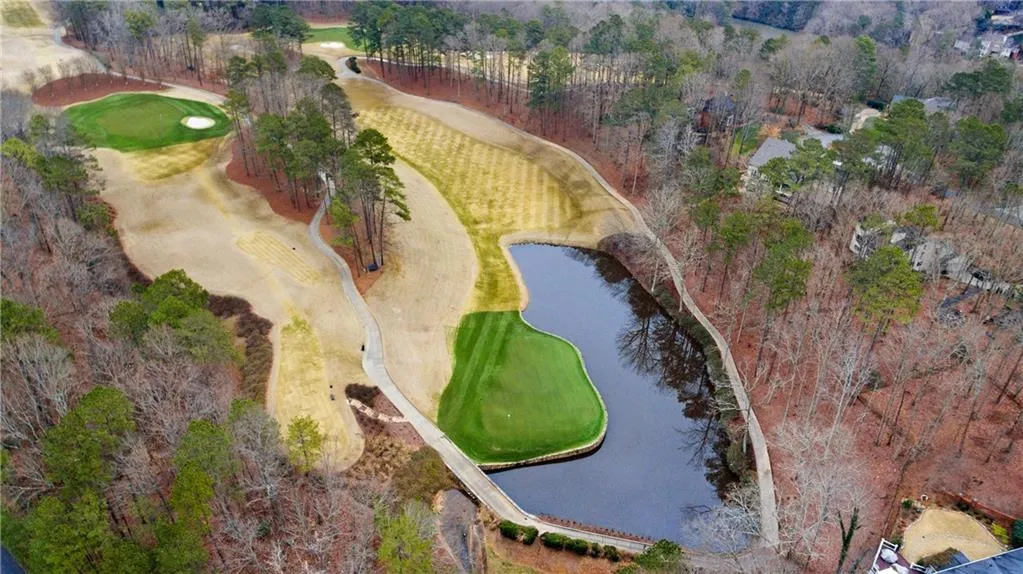 9615 Huntcliff Trace, Sandy Springs, Georgia 30350, 6 Bedrooms Bedrooms, ,5 BathroomsBathrooms,Residential,Sold,9615 Huntcliff Trace,6863764